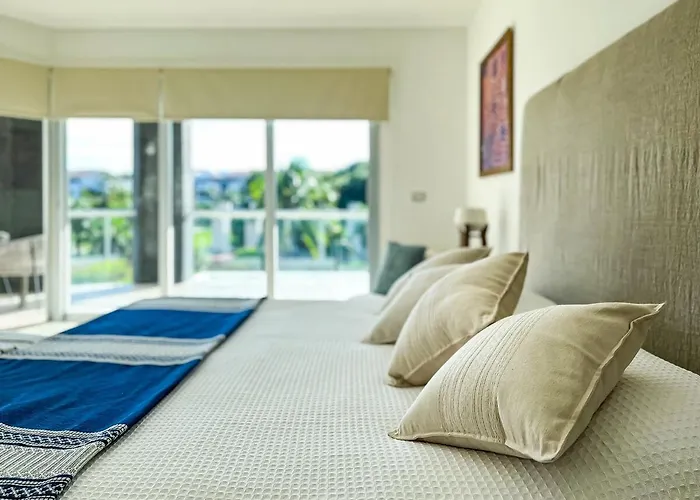 With Access To The Beach, Pools And Playa del Carmen