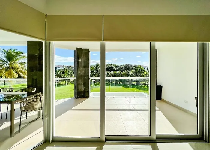 With Access To The Beach, Pools And * Playa del Carmen