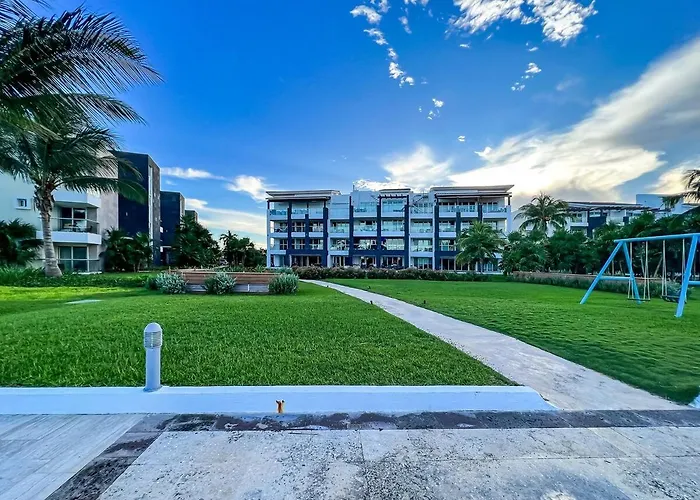 With Access To The Beach, Pools And Apartamento