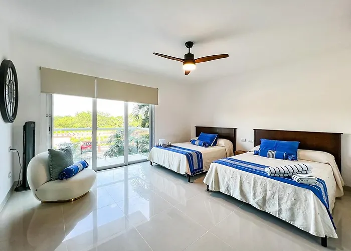 With Access To The Beach, Pools And Apartamento