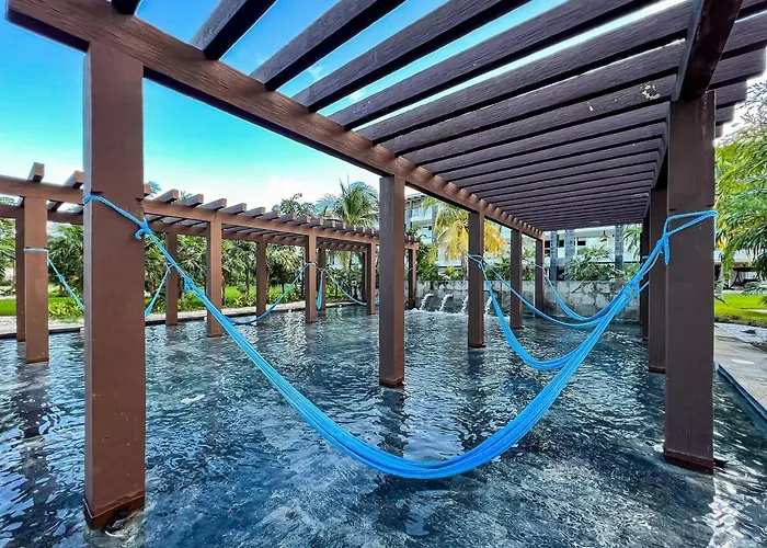 Apartamento With Access To The Beach, Pools And *